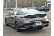 $22749 : Hyundai ELANTRA 2024 N Line thumbnail
