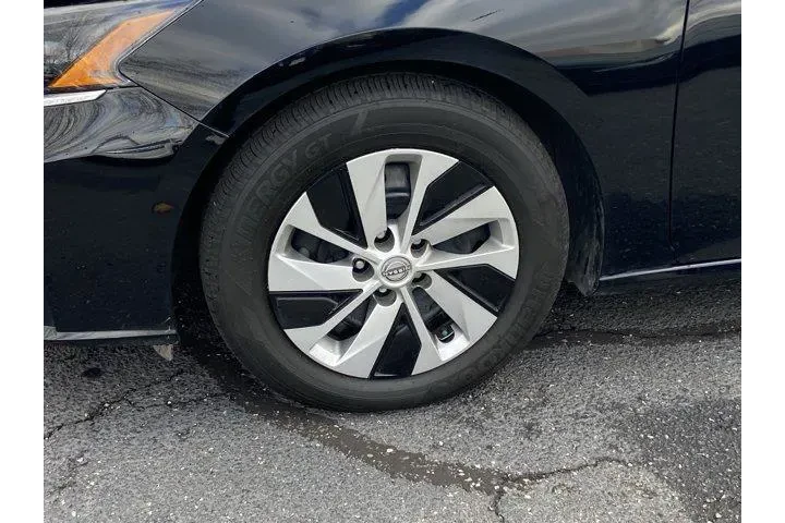 $18989 : Nissan Altima 2025 2.5 S 4dr image 8