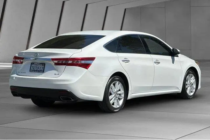 $15000 : Toyota Avalon 2013 XLE 4dr S image 4