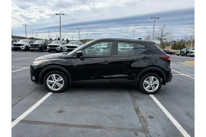 $16301 : Nissan Kicks 2023 S 4dr Cros image 4