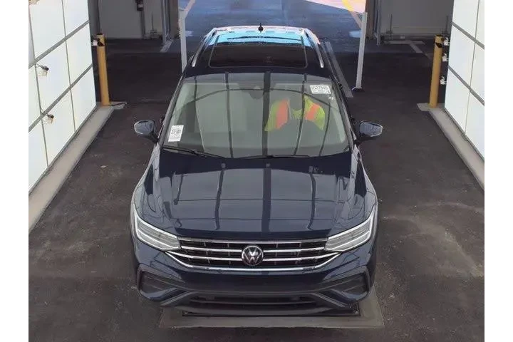 $23000 : Volkswagen Tiguan 2024 SE 4d image 3