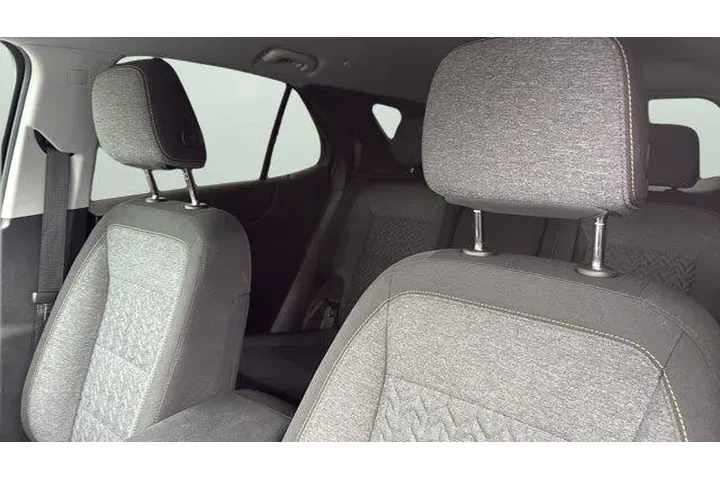 $21621 : Chevrolet Equinox 2023 LT 4d image 10