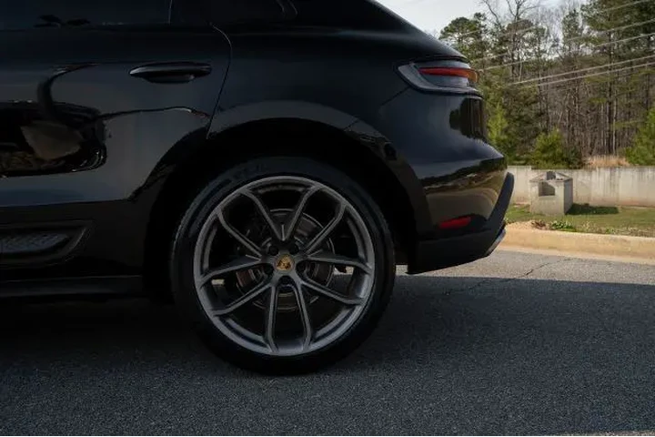 $39999 : Porsche Macan 2022 AWD 4dr S image 6