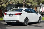 $15552 : Nissan Versa 2021 SV 4dr Sed thumbnail