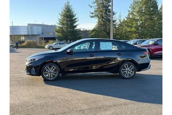 $18977 : Kia Forte 2023 GT-Line 4dr S image 6