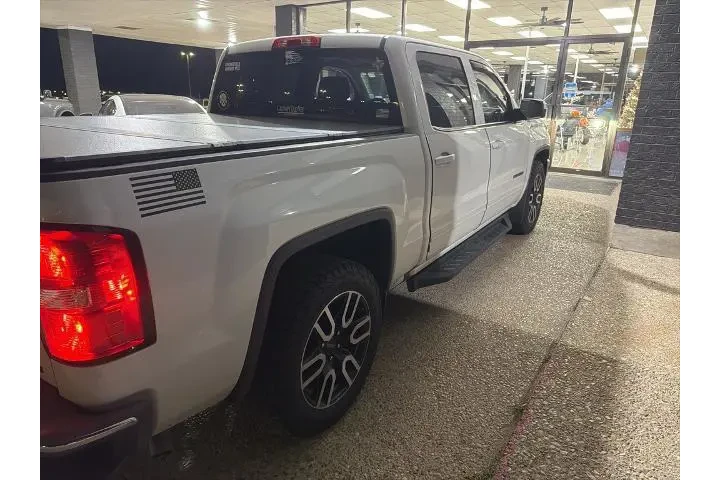 $22605 : GMC Sierra 1500 2018 4x4 SLE image 4