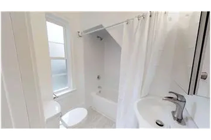 $3900 : Rental property with 2 bedro image 9