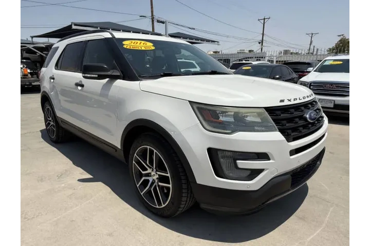 $12900 : 2016 Explorer Sport image 10