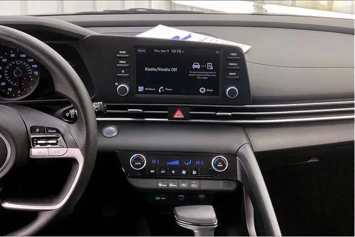 $20490 : Hyundai ELANTRA 2023 SEL 4dr image 6