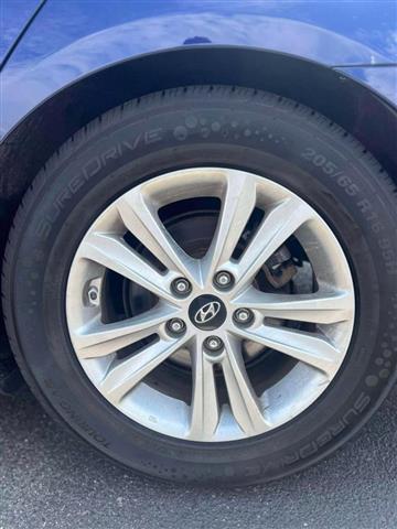 $7200 : 2013 HYUNDAI SONATA image 1