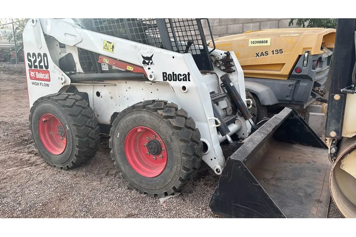 VENTA DE MINI CARGADOR image 4