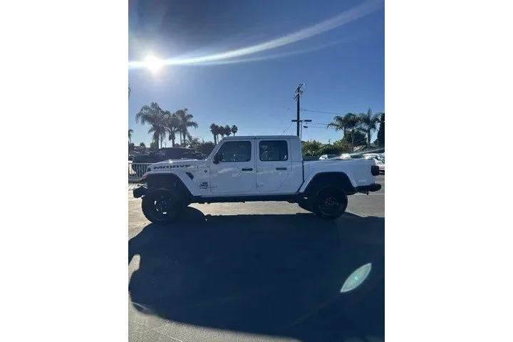 $34998 : Jeep Gladiator 2022 4x4 Moja image 6