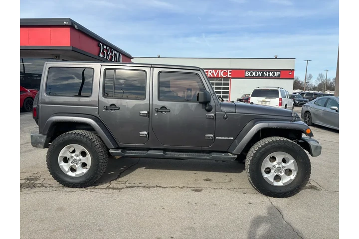 $16980 : 2014 Wrangler Unlimited 4WD 4 image 1