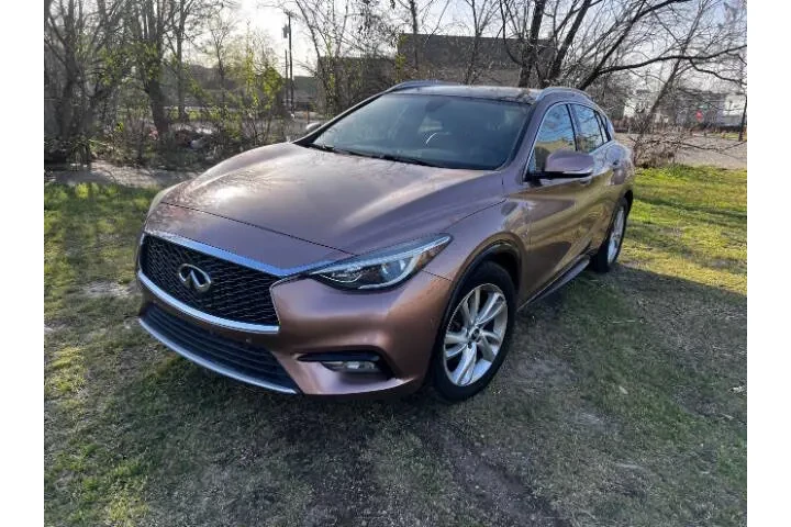 $15995 : 2017 QX30 Premium image 2