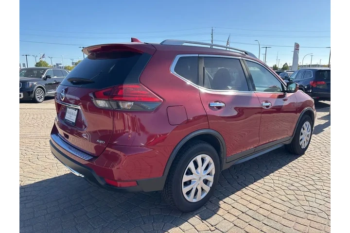 $9470 : 2017 Rogue S image 5