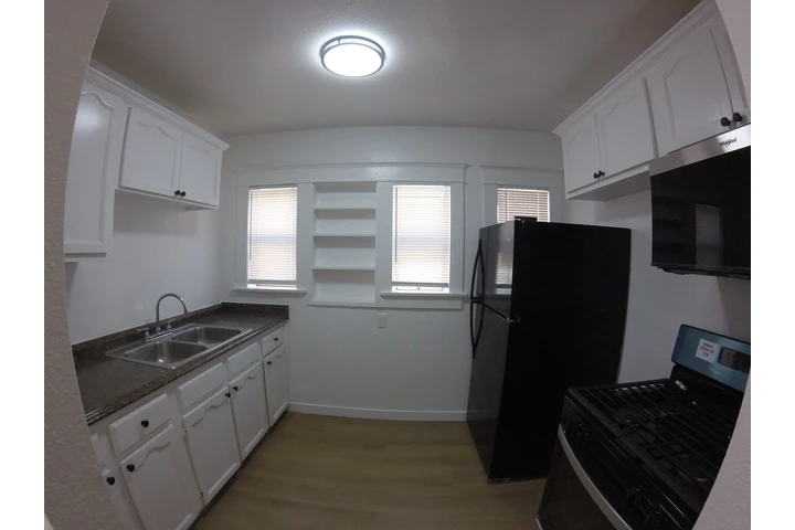 $1795 : Se Renta Long Beach 1 rec image 3