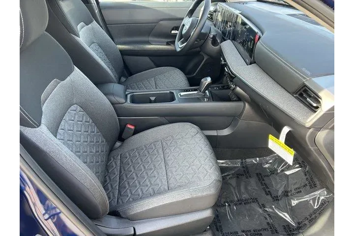 $26195 : Nissan Kicks 2026 SV 4dr Cro image 9