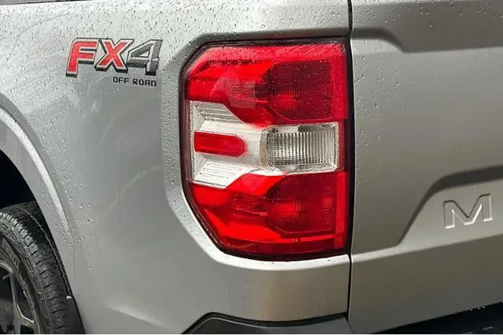 $25995 : Ford Maverick 2023 AWD XL 4d image 8