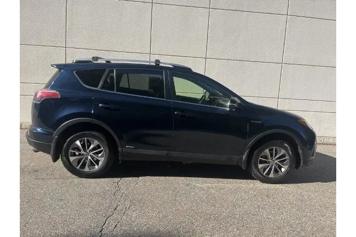 $17990 : Toyota RAV4 Hybrid 2018 AWD image 5