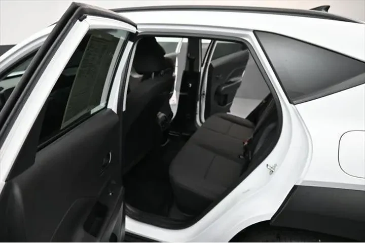 $23488 : Hyundai KONA 2025 SEL 4dr Cr image 10