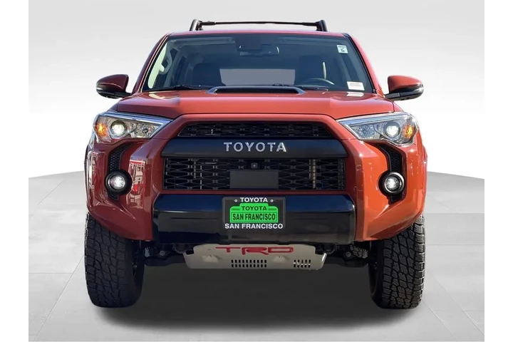 $55988 : Gold Certified2024 4Runner TR image 8