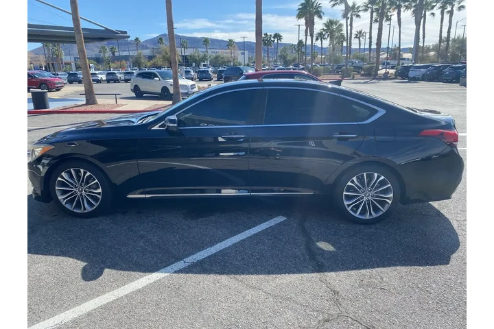 $11882 : Hyundai Genesis 2015 3.8L 4d image 8
