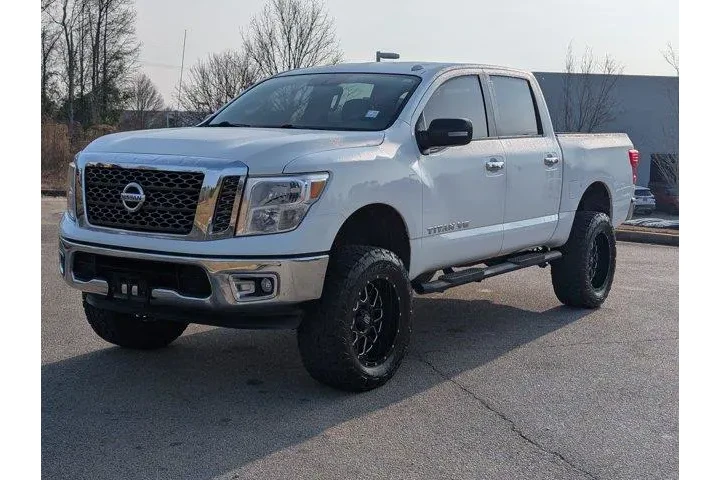 $24999 : Nissan Titan 2018 4x4 SV 4dr image 1