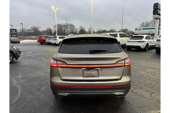 $17985 : Lincoln Nautilus 2019 AWD Re image 6