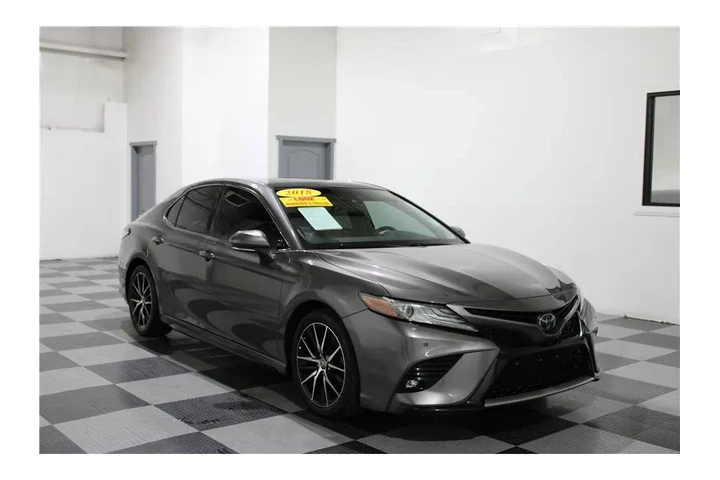 $20699 : Camry 2018 image 1