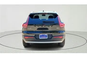 $23683 : Volvo XC40 2024 AWD B5 Core thumbnail
