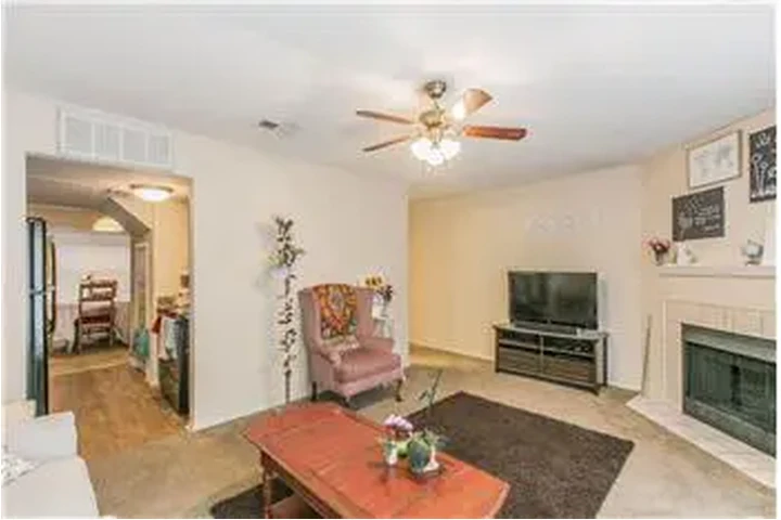 $1500 : Rental property with 3 bedro image 3