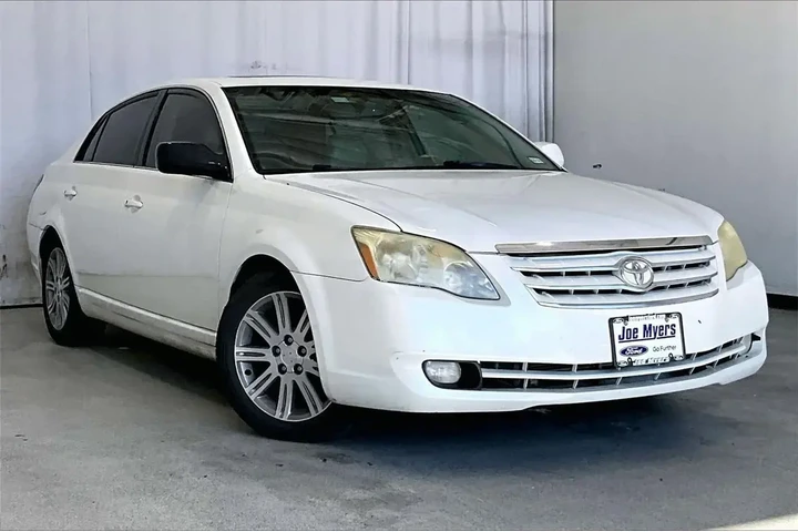 $5491 : Toyota Avalon 2005 Limited 4 image 1