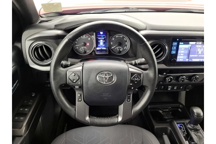 $29998 : Toyota Tacoma 2018 4x2 TRD S image 10