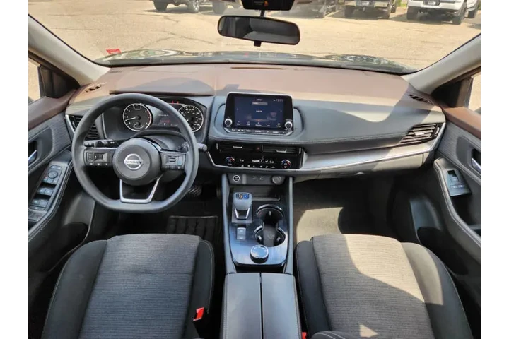 $15974 : 2021 Rogue SV image 4