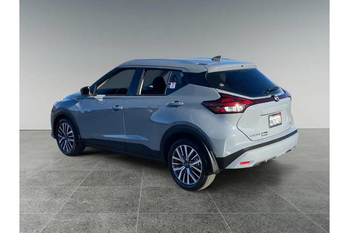 $20500 : Nissan Kicks 2024 SV 4dr Cro image 3