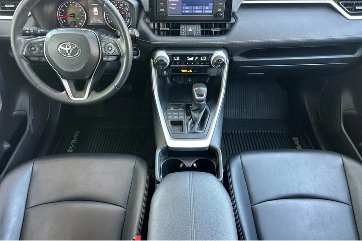 $29500 : Toyota RAV4 2019 AWD XLE Pre image 6