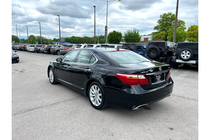 $10980 : 2010 LS 460 4dr Sdn AWD image 4