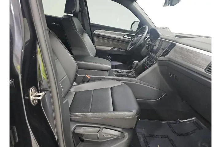 2021 Atlas Cross Sport SE 4Mo image 6