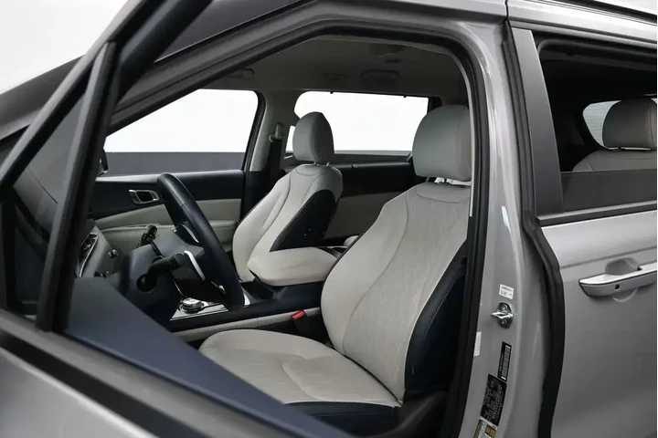 $40000 : Kia Carnival Hybrid 2026 EX image 10