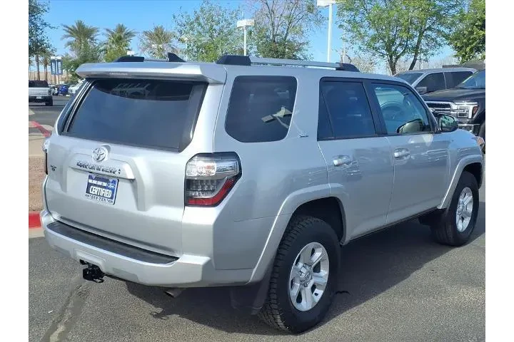 $38227 : Toyota 4Runner 2024 4x4 SR5 image 4