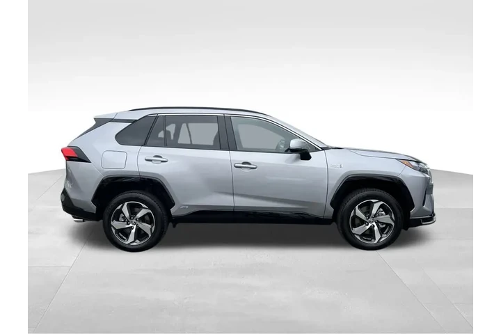 $42990 : Gold Certified2024 RAV4 Prime image 6