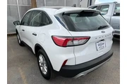 $27740 : Ford Escape 2021 S 4dr SUV thumbnail