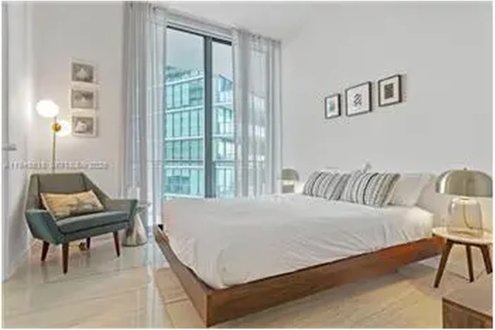 $9000 : Rental property with 3 bedro image 9