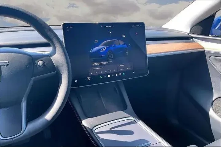 $32991 : Tesla Model Y 2023 AWD 4dr C image 9