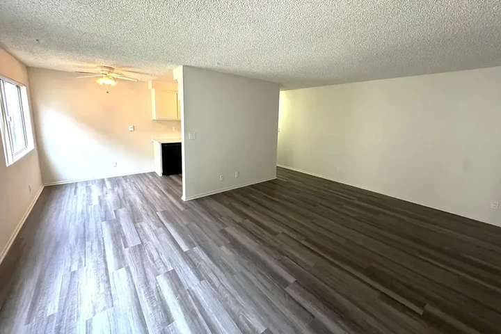 $1395 : Single Family Home image 4