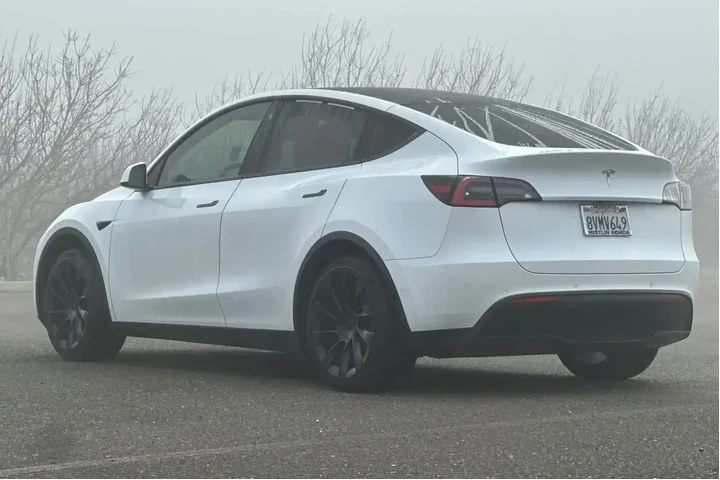 $24981 : Tesla Model Y 2021 Standard image 5