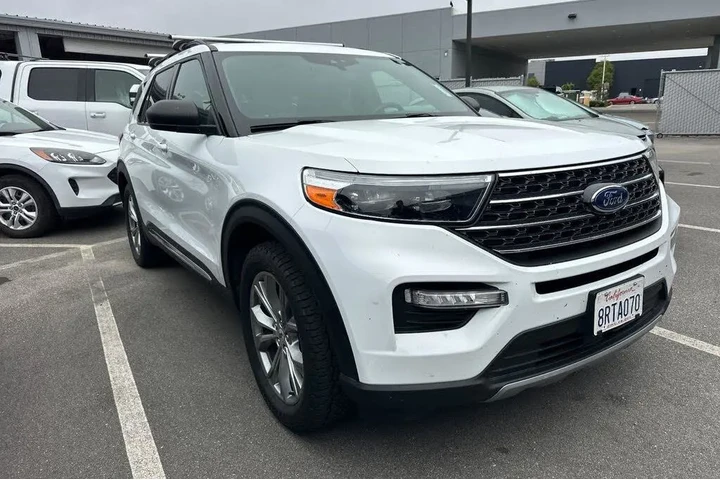 $24697 : Ford Explorer 2020 AWD XLT 4 image 1