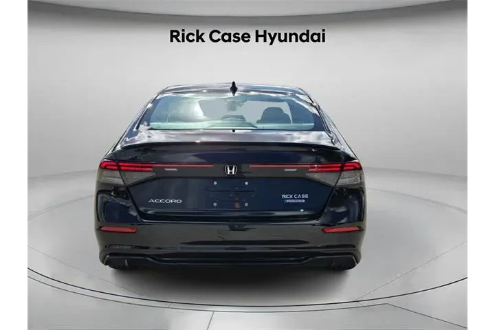 $27899 : Honda Accord Hybrid 2024 Spo image 5