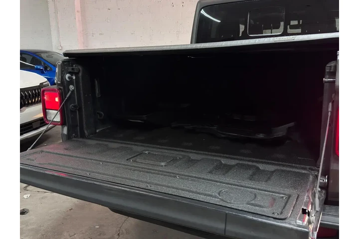 $30777 : Jeep Gladiator 2023 4x4 Moja image 8