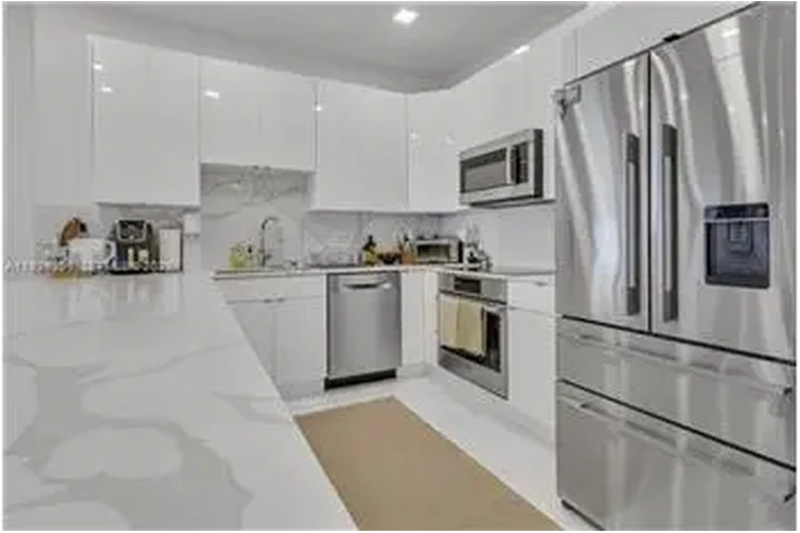 $6500 : Rental property with 2 bedro image 6